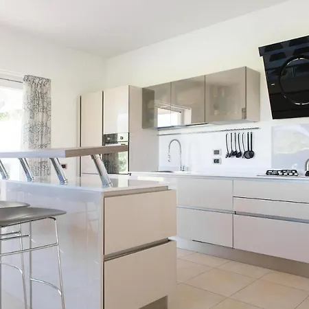 Apartment Relax In *