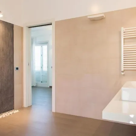 Relax In Apartment *